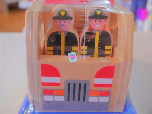 Camion de pompiers en bois – Image 2