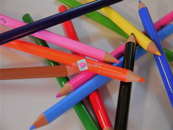 12 Crayons de Couleurs triangulaires – Image 3
