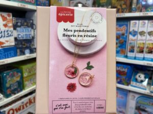 Mes Pendentifs Fleuris en Résine La Petite Epicerie