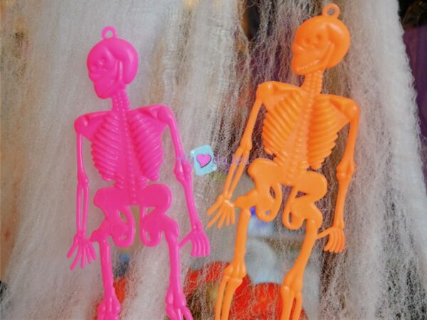 Squelettes En Plastique – Image 2